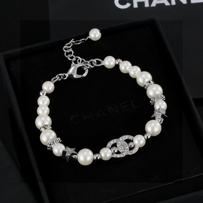 Chanel Bracelet 04yxs65